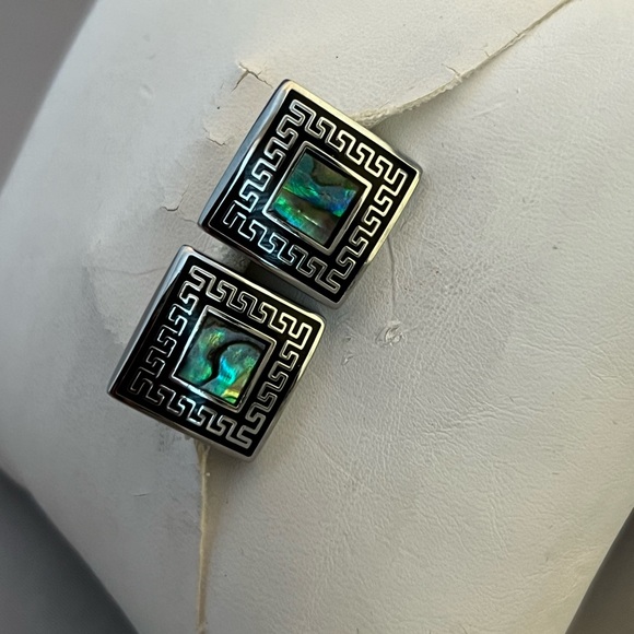 Mother of Pearl Cufflinks in Silver-tone Stainless setting w/ Black Design. - Picture 2 of 5